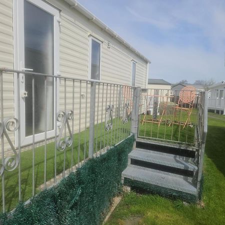 6 Berth On John Fowlers Villa Berrow Exterior photo