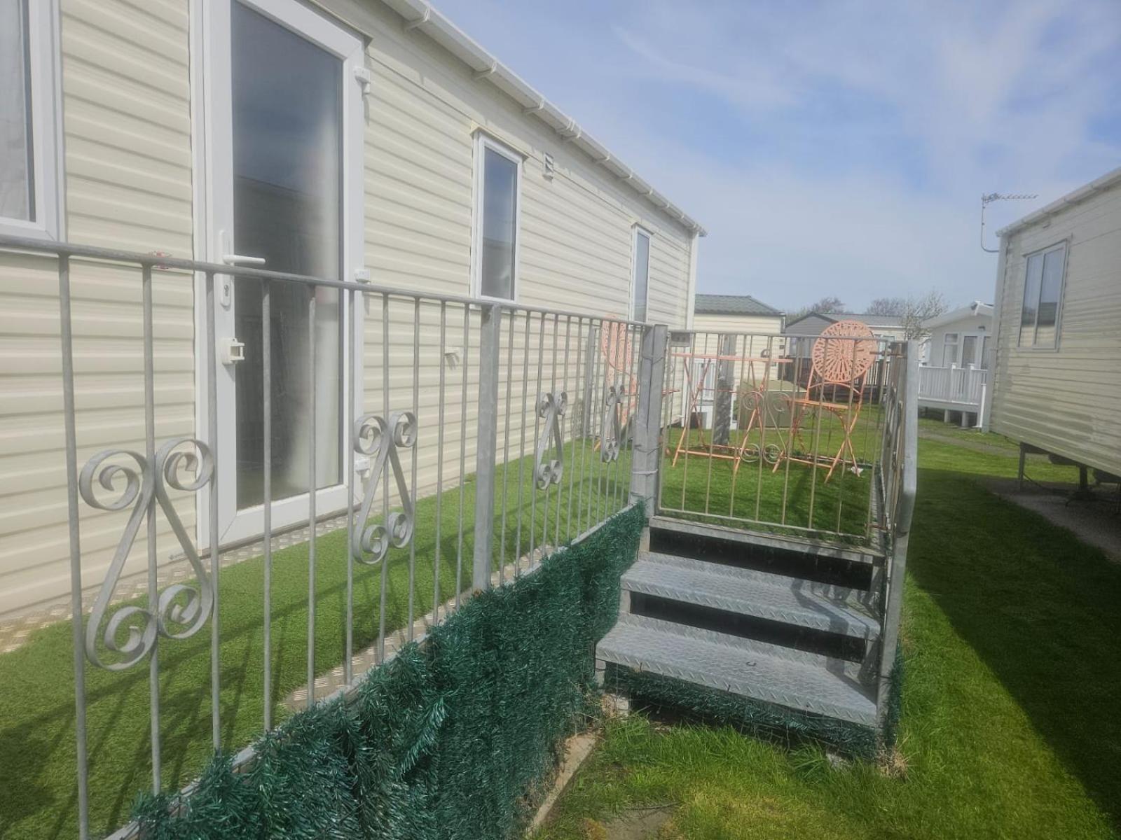 6 Berth On John Fowlers Villa Berrow Exterior photo